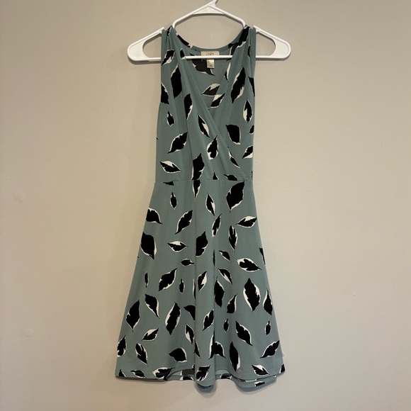 LOFT Sleeveless Dress with Black and White Leaf Pattern - Picture 1 of 3